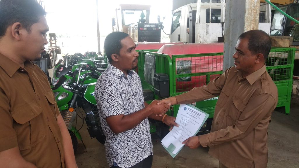 AGC Serahkan Bantuan Motor Sampah Dari KLHK Ke Kabupaten Pidie Jaya