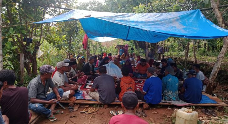 Dapat Program Sumur Bor, Puluhan Petani Desa Watumela Mubar Gelar Syukuran