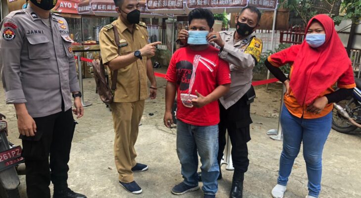 PPKM Serbu, Polisi dan Tentara di Palembang Sasar Jalan Djompo dan Pertenakan ll Kelurahan Sukabangun