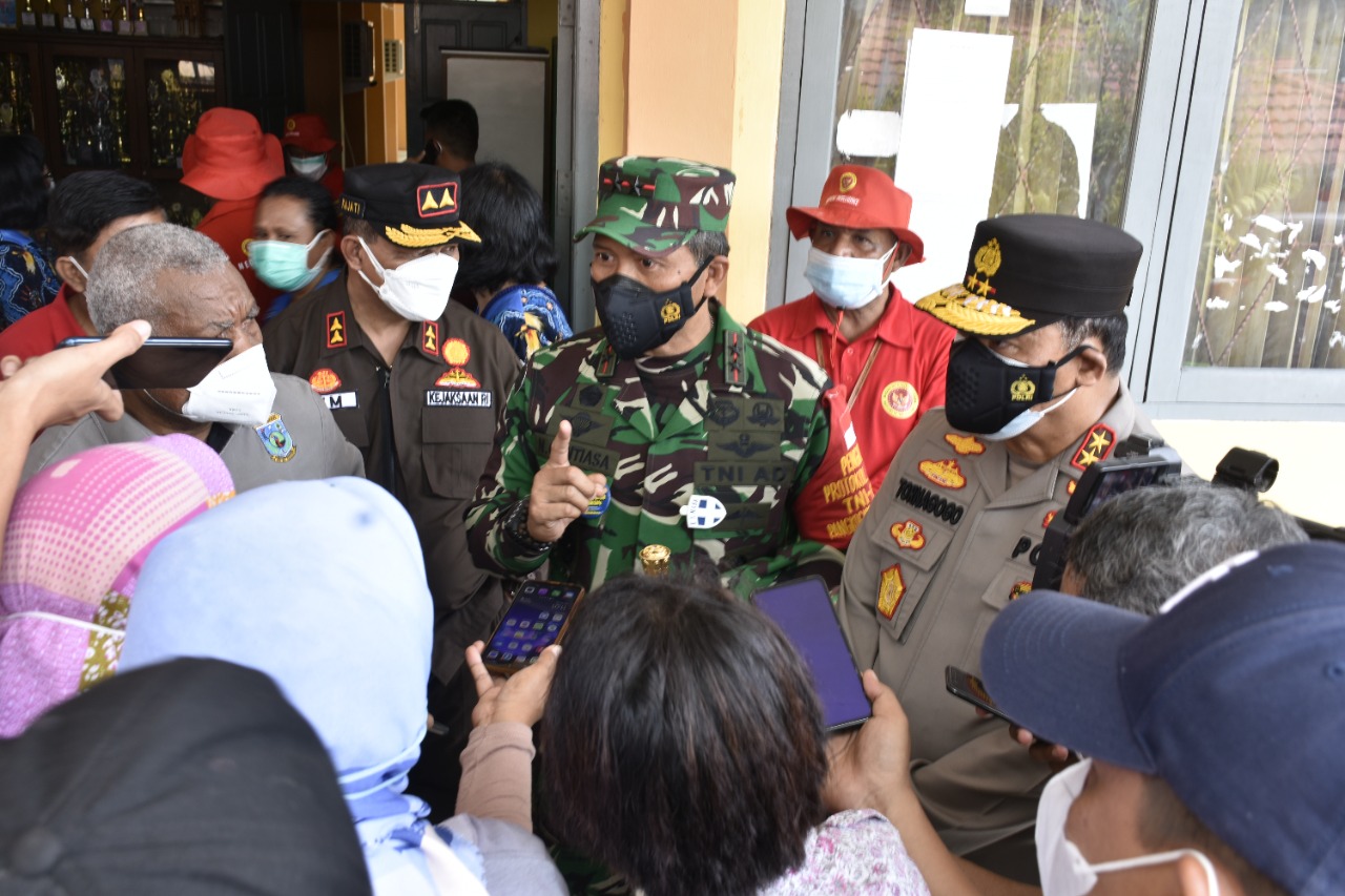 Pangdam XVIII/Kasuari: Peran TNI Proaktif Jemput Bola Membantu Penanganan Pandemi Covid-19