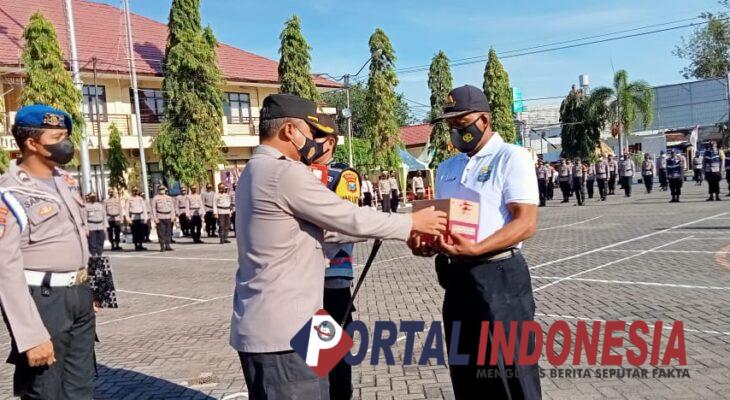 Polres Situbondo Distribusikan Perlengkapan Kampung Tangguh Semeru