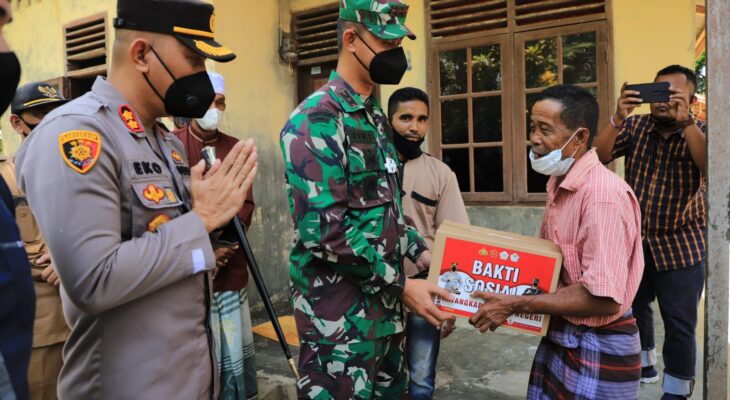 Baksos, TNI dan Polri di Aceh Utara Berikan Bantuan Kepada Penyandang Kusta 