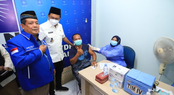 Percepat Herd Immunity, DPD PAN Sidoarjo Gelar Vaksinasi untuk Masyarakat