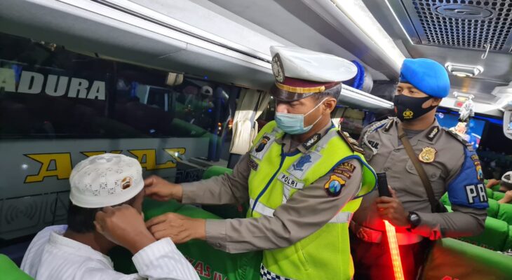 Operasi Yustisi Saat Zona Kuning Tetap Gencar Dilaksanakan Polres Situbondo 