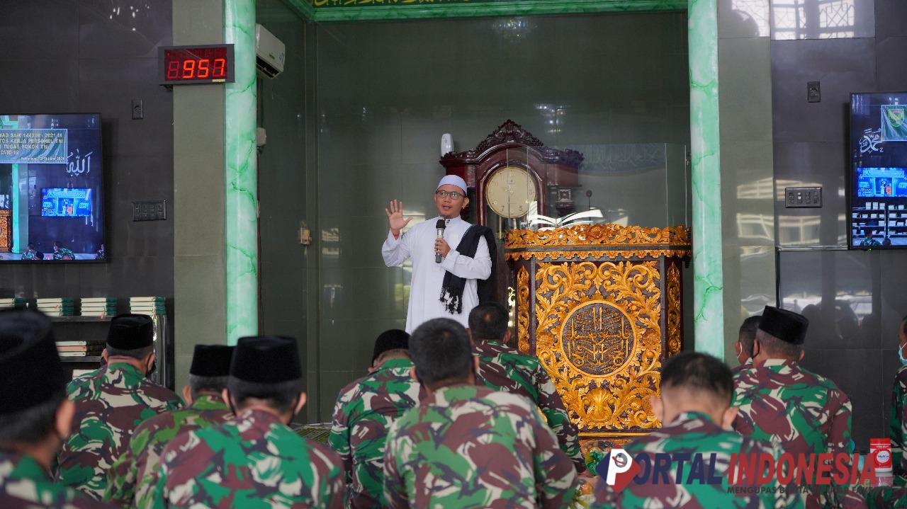 Prajurit dan PNS Kodam ll/Sriwijaya Peringati Maulid Nabi Muhammad SAW Tahun 1443 H/2021 M