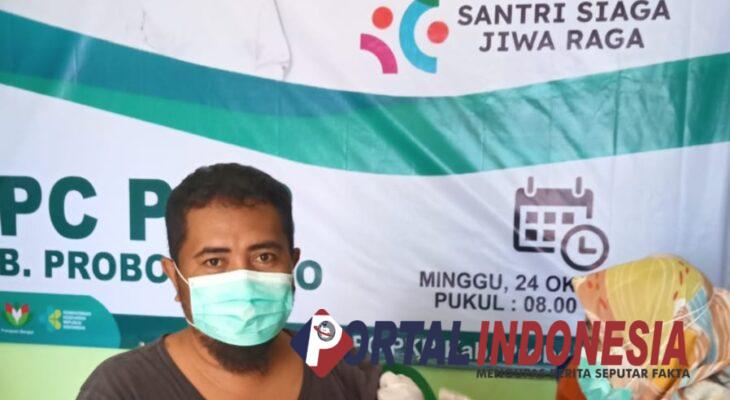 HSN, DPC PKB Kabupaten Probolinggo Gelar Vaksinasi Gratis, Ratusan Warga Antusias