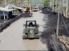 Antisipasi Banjir Lahar Dingin, Prajurit Yonzipur 10 Bersama Warga Gotong-Royong Buat Aliran Baru