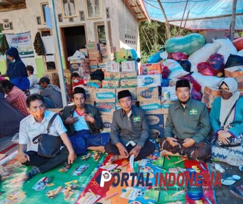 Peduli Korban Erupsi, DPC PB Kabupaten Probolinggo bersama MWCNU Leces dan Banom Serahkan Bantuan