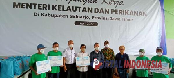 Menteri KKP Bersama Bupati Sidoarjo Canangkan Desa Kupang Jabon Jadi Kampung Budidaya Rumput Laut