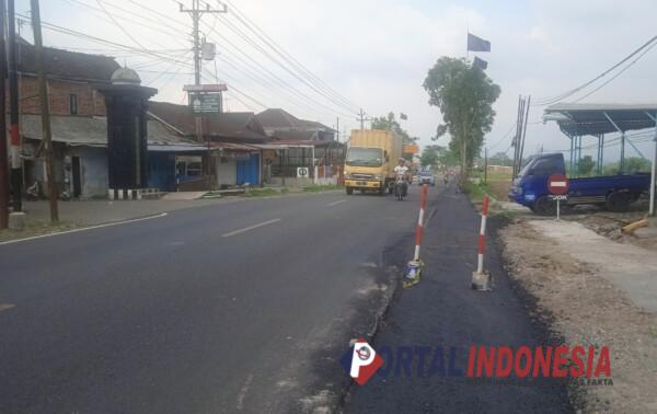 Jelang Arus Mudik, Jalan Nasional di Temanggung Diperbaiki dan Diperlebar
