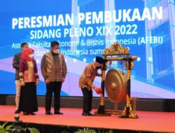 Kunker ke Palembang, Wapres RI Meresmikan Pembukaan Sidang Pleno XIX AFEBI dan Halal Summit 2022