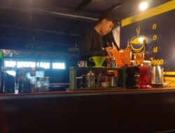 Dua Pemuda Ini Dirikan Kafe di Pinggir Alun-alun Banyumas