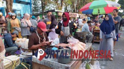 Pemindahan Pedagang Pasar Pagi ke Stadion Candradimuka Berjalan Lancar
