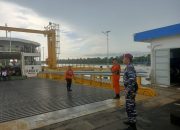 Jelang Puncak Arus Mudik Lebaran, Pangkalan TNI AL Palembang Siagakan Personel di Penyebrangan Pelabuhan Tanjung Api-Api