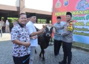 Polresta Sidoarjo Salurkan Hewan Kurban 21 ekor Sapi dan 55 ekor Kambing ke Masyarakat