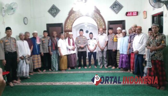 Sosialisasi Kamtibmas, Kapolsek Klojen Polresta Malang Kota Gelar Safari Sholat Berjamaah