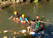 Umat Paroki Jetis Bersama Warga Gotong Royong Merti Sungai Winongo