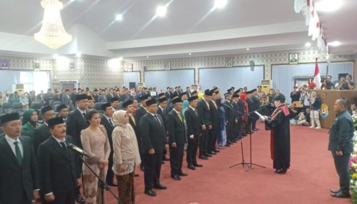 50 Anggota DPRD Kendal Dilantik