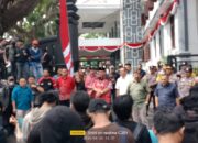 Temui Pendemo, Ketua DPRD Kota Malang Berjanji Akan Turut Kawal Keputusan MK