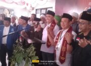 Usung Jargon ” Peduli Wong Cilik “, Ribuan Orang Antar Abah Anton – Dimyati Daftar Ke KPU Kota Malang