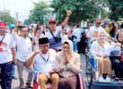 Paslon Kang Giri-Lisdyarita Naik Becak di Pengundian Nomor Urut Pilkada 2024 Ponorogo