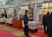 Suasana Menjelang Festival Kopi dan Tembakau di Alun-Alun Kota Situbondo