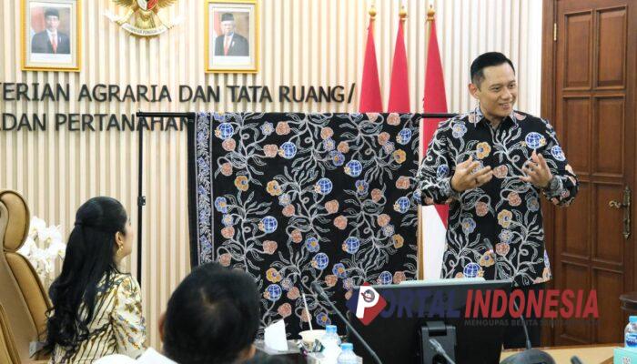 Dedikasi di Hari Batik Nasional, Menteri AHY Luncurkan Batik Sekar Pace Bhumi untuk Jajaran Kementerian ATR/BPN