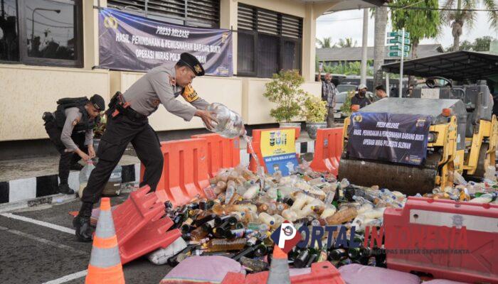 Polresta Sleman Musnahkan 4.127 Botol Miras