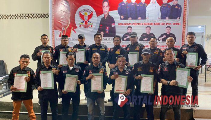 Ketua DPC GRIB Jaya Kota Palembang Serahkan Surat Mandat kepada Ketua PAC 18 Kecamatan