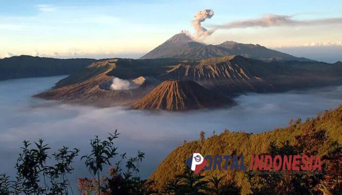 Tiket Masuk Bromo Naik, Apa Dampaknya untuk Wisatawan dan Masyarakat Lokal?