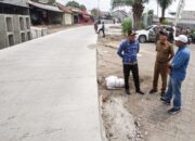 Plt. Bupati Sidoarjo Tinjau Proyek Betonisasi Jalan, Komitmen Tepat Waktu dan Kualitas