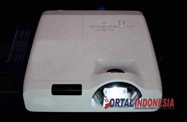 Wow! Inilah Alasan Proyektor Laser Lebih Unggul dari yang Lain