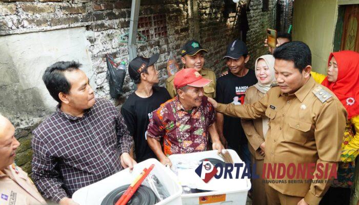 H.Subandi Pastikan Bantuan dan Perbaikan Rumah Korban Kebakaran di Banjarkemantren