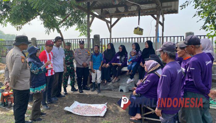 Polsek Balongbendo dan Warga Bakungtemenggungan Hidupkan Lahan Tidur, Dorong Ketahanan Pangan Desa