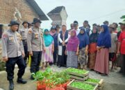 Polsek Balongbendo dan Pemdes Kemangsen Dorong Swasembada Pangan Lewat Penyerahan Bibit dan Penyuluhan