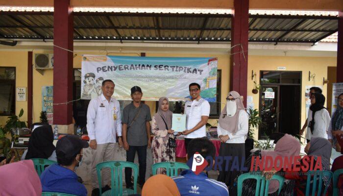 Program PTSL 2024, Kantah Kota Pasuruan Bagikan Puluhan Sertifikat Milik Warga Bugul Lor dan Randusari