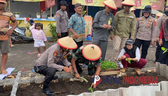 Polsek dan Koramil Jabon Serahkan Bibit Tanaman, Dorong Ketahanan Pangan Mandiri