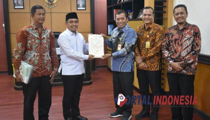 Kantah Kota Pasuruan Serahkan 189 Sertifikat Aset Milik Pemkot Pasuruan, melalui Plt Walikota