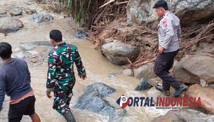 Banjir dan Longsor di Desa Karataun, TNI-Polri Sigap Pastikan Keselamatan Warga