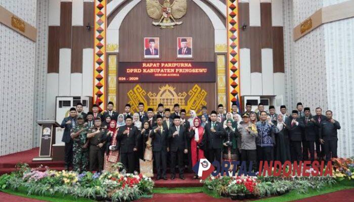 40 Anggota DPRD Pringsewu Periode 2024-2029 Resmi Dilantik dalam Rapat Paripurna