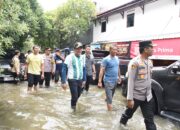 Kapolresta Sidoarjo Tinjau Wilayah Banjir di Waru, Bersama Forkopimda Galang Aksi Cepat Tangani Genangan