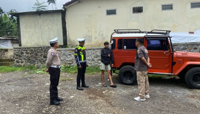 Polres Probolinggo Pastikan Keamanan Wisatawan Bromo dengan Tes Urine Sopir Jeep dan Bus Wisata