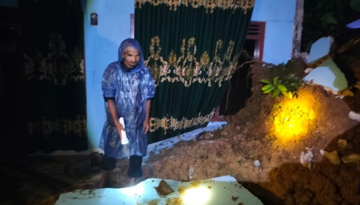 1 Anak Meninggal Akibat Tanah Longsor di Desa Kalikalong Purworejo