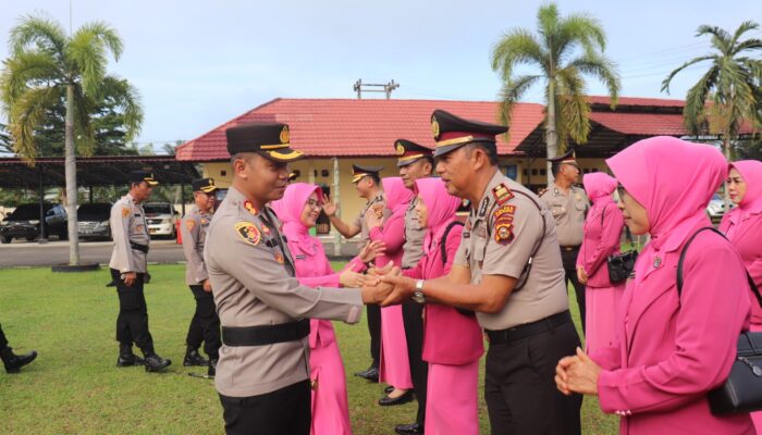 Kapolres Musi Rawas Pimpin Upacara Kenaikan Pangkat, 44 Personel Raih Pangkat Baru