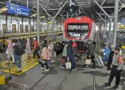 KAI Commuter Tegas Larang Masyarakat Beraktivitas di Jalur Kereta Api