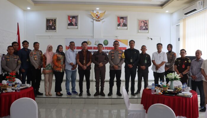 Kapolres Lahat Pimpin Rapat Koordinasi Penegak Hukum, Perkuat Sinergi Wujudkan Kabupaten Aman dan Berkeadilan