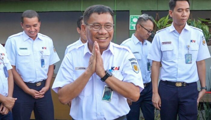 KAI bersama Kementerian BUMN Bagikan Bantuan TJSL di Yogyakarta