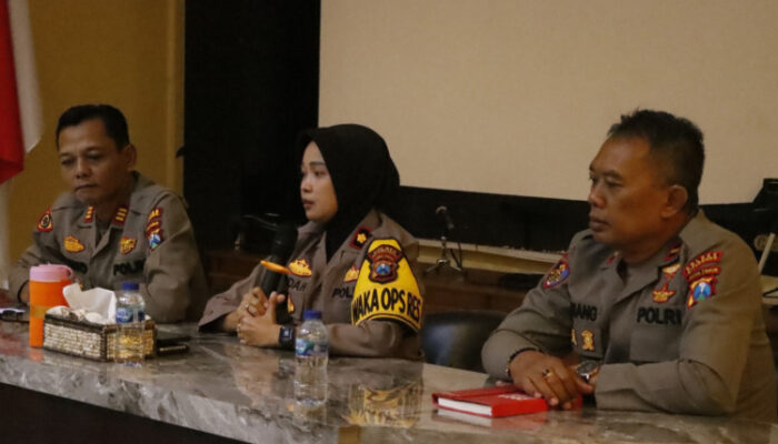 Wakapolres Situbondo Ajak Polwan Jadi Garda Terdepan dengan Sentuhan Humanis