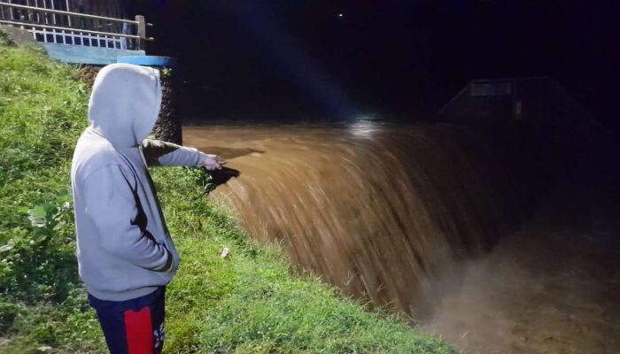 Situbondo Siaga Banjir, Camat Besuki Imbau Warga Tingkatkan Kewaspadaan