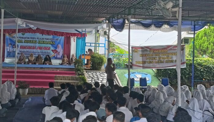 Polsek Jayaloka Sosialisasikan Bahaya Narkoba, Kekerasan, dan Judi Online di SMA Negeri Jayaloka